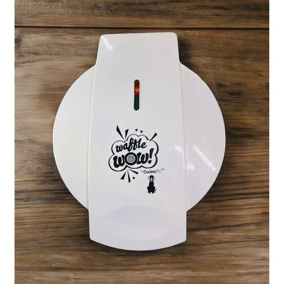 Cucina Pro Waffle Maker Animal Friends Shape Mini Waffles - Picture 1 of 8